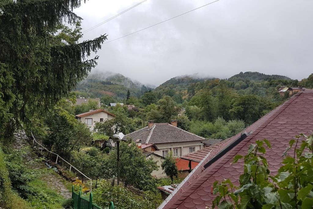 Duvaro Guesthouse Raduil Luaran gambar